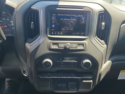 Used 2026 Chevrolet Silverado 1500 Custom w/ LPO, Dark Essentials Package AWD/4WD image 18