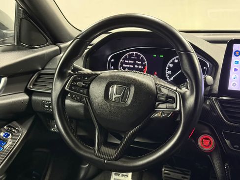Used 2018 Honda Accord Sport image 17