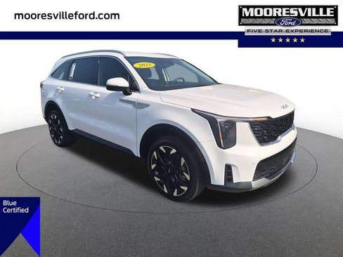 Used 2025 Kia Sorento EX AWD/4WD image 1