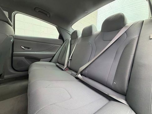 New 2026 Hyundai Elantra SE FWD image 30