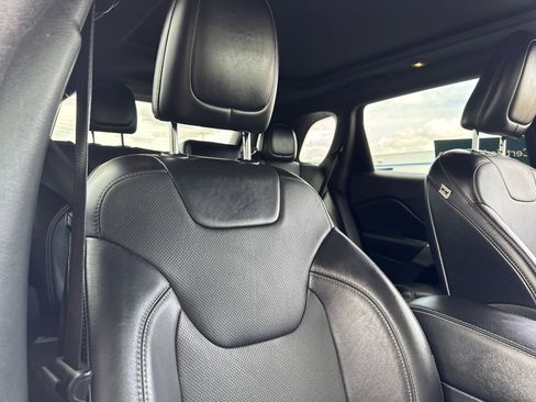 Used 2021 Jeep Cherokee Latitude Lux 80th Anniv w/ Quick Order Package 26U 80TH image 24