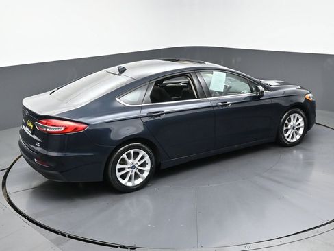 Used 2020 Ford Fusion SE image 45