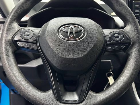Used 2020 Toyota RAV4 LE FWD image 23