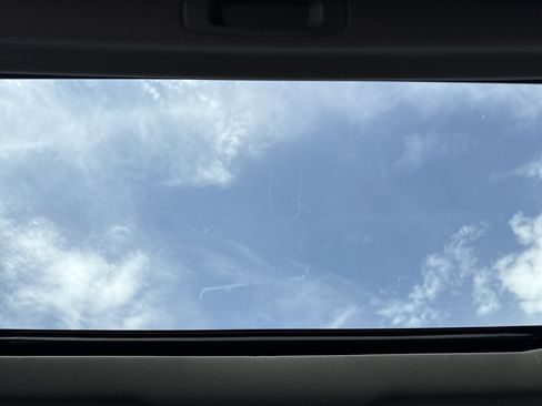 Used 2022 GMC Sierra 1500 Denali w/ Denali Reserve Package image 27