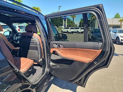 Used 2026 BMW X7 M60i AWD/4WD image 17