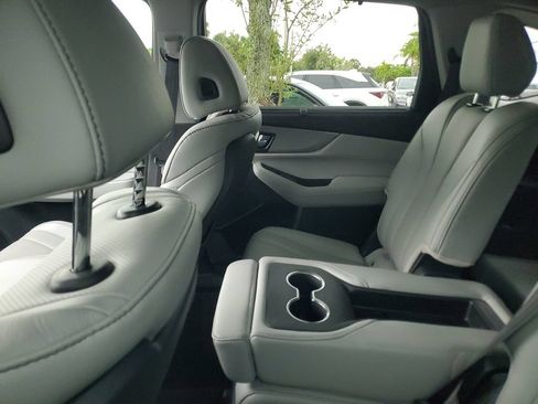 Used 2024 Acura MDX FWD w/ Technology Package image 6