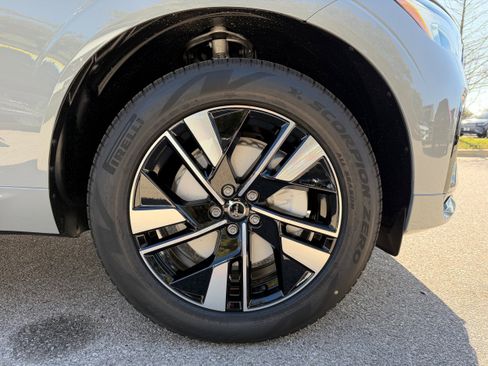 New 2026 Volvo XC60 B5 Core AWD/4WD image 7