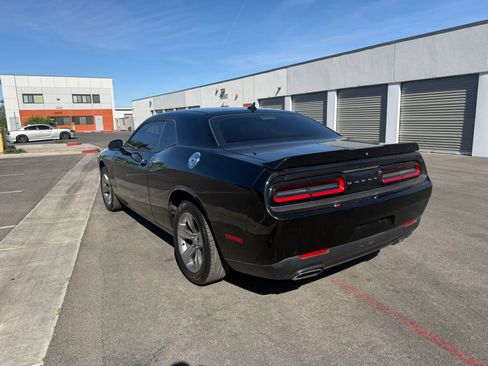 Used 2018 Dodge Challenger SXT Plus RWD image 4