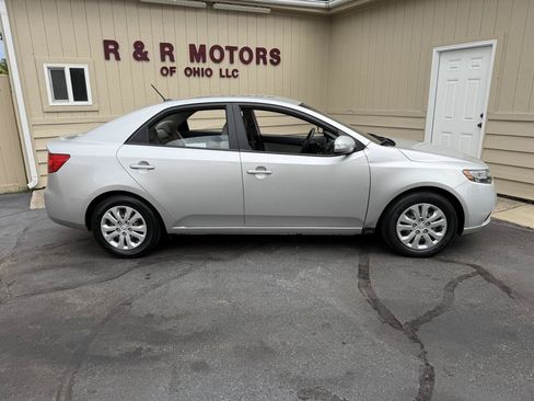 Used 2010 Kia Forte EX FWD image 2