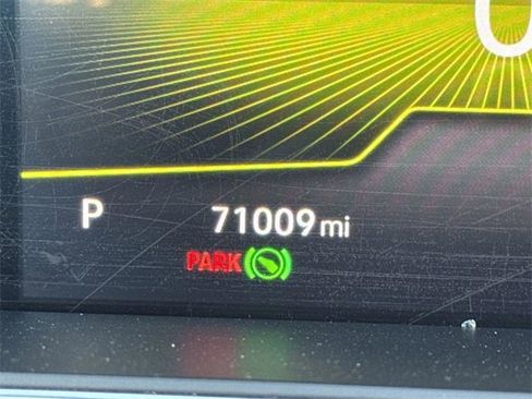 Used 2023 Volkswagen Tiguan SE R-Line image 26