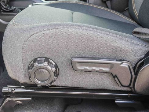 Used 2024 Jeep Wrangler Unlimited AWD/4WD image 27