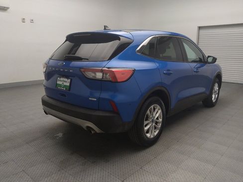 Used 2020 Ford Escape SE image 9