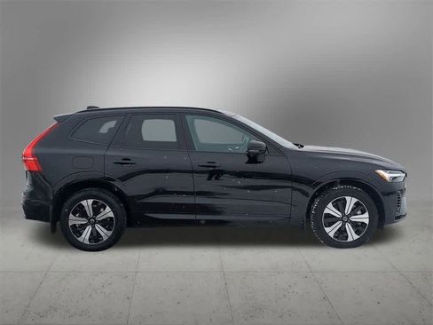 Certified 2025 Volvo XC60 T8 Core w/ Protection Package Premier image 7