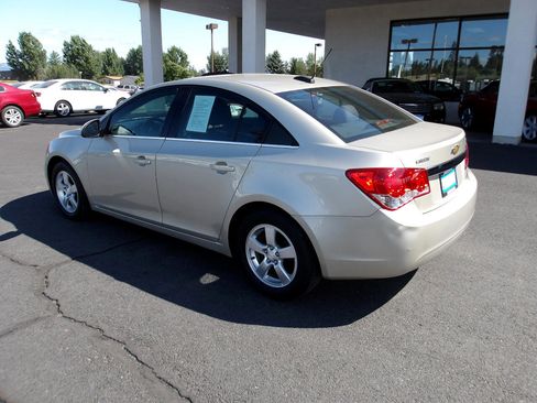 Used 2015 Chevrolet Cruze LT image 3