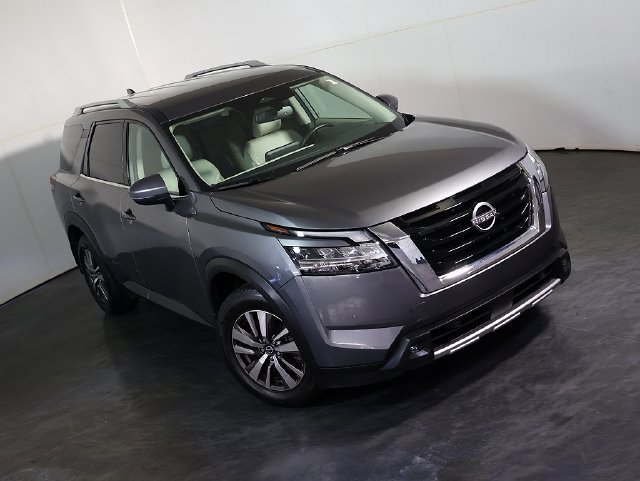 Used 2022 Nissan Pathfinder SL AWD/4WD image 7