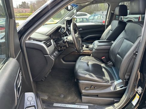 Used 2018 Chevrolet Suburban LT AWD/4WD image 21