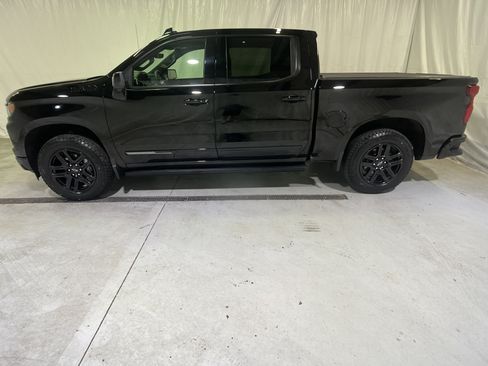 Used 2025 Chevrolet Silverado 1500 High Country w/ Midnight Edition AWD/4WD image 7