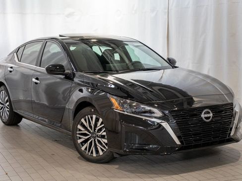 New 2025 Nissan Altima 2.5 SV w/ SV Premium Package image 1