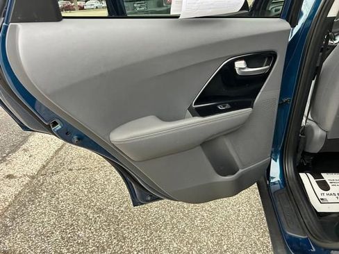 Used 2022 Kia Niro LXS w/ Digital Cluster Package image 13