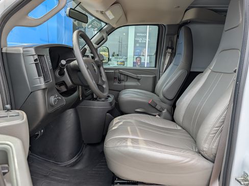 Certified 2025 Chevrolet Express 2500 w/ Driver Convenience Package RWD image 8