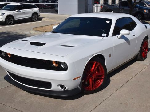 Used 2022 Dodge Challenger R/T Scat Pack w/ Plus Package image 40