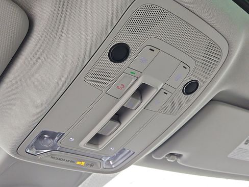 Certified 2025 Audi Q3 2.0T Premium w/ Convenience Package image 36