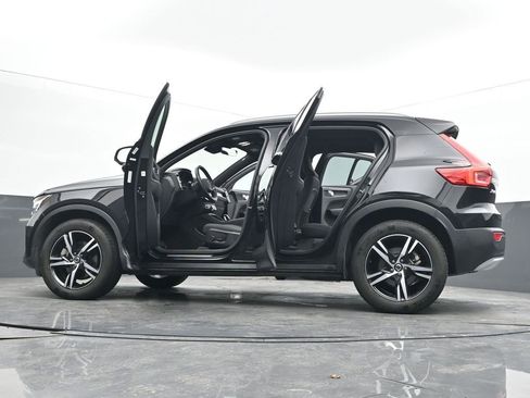 Used 2025 Volvo XC40 B5 Core AWD/4WD image 53