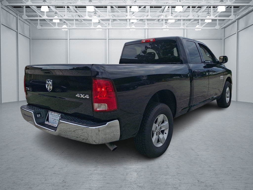 Used 2024 RAM 1500 Classic SLT AWD/4WD image 5