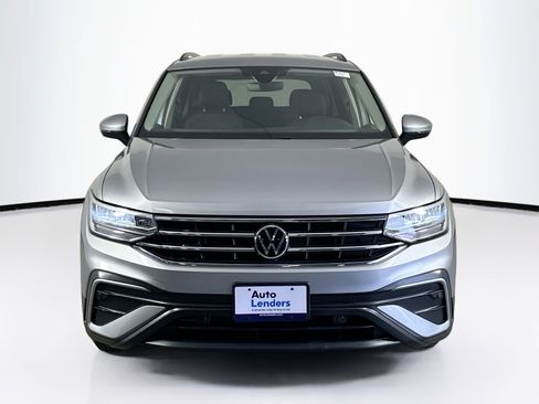 Used 2022 Volkswagen Tiguan S image 2