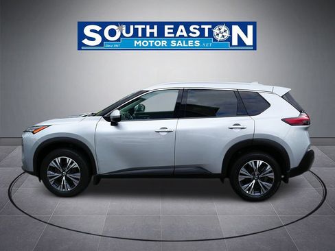Used 2021 Nissan Rogue SV w/ Premium Package AWD/4WD image 7