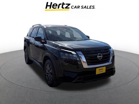 Used 2025 Nissan Pathfinder SV image 1