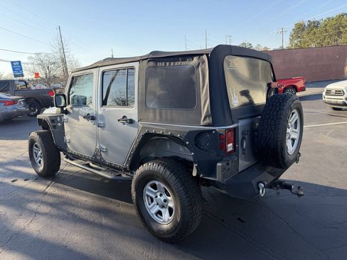 Used 2015 Jeep Wrangler Unlimited Sport AWD/4WD image 7
