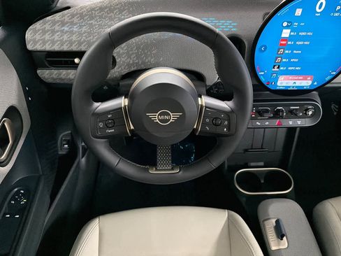 Certified 2025 MINI Cooper 2-Door Hardtop FWD image 14