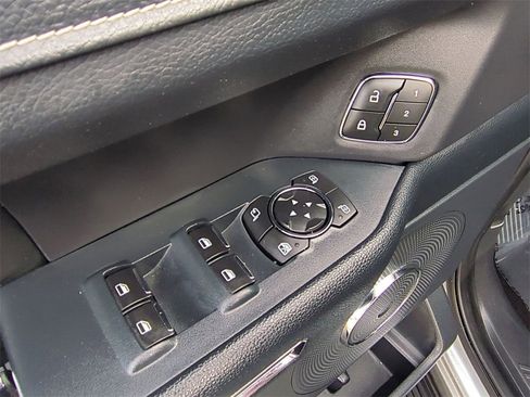 Used 2022 Ford Expedition XLT image 22