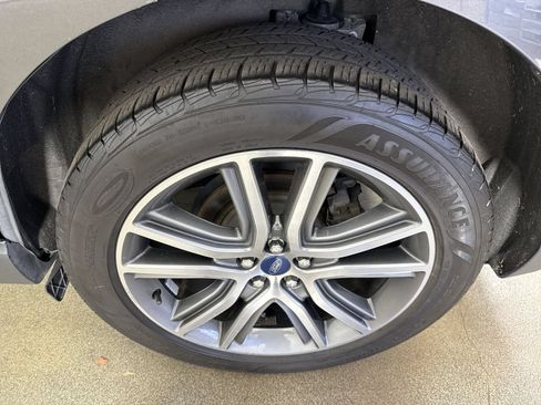 Used 2020 Ford Edge Titanium w/ Class II Trailer Tow Package AWD/4WD image 6