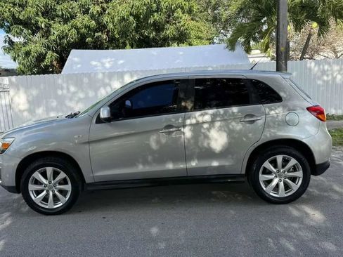 Used 2015 Mitsubishi Outlander Sport ES FWD image 3