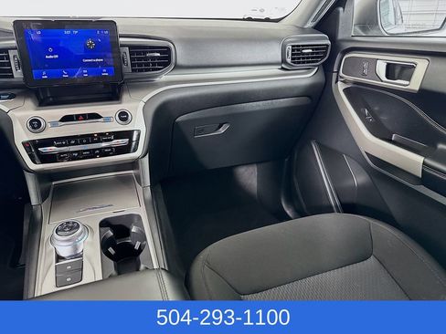 Used 2022 Ford Explorer XLT image 23