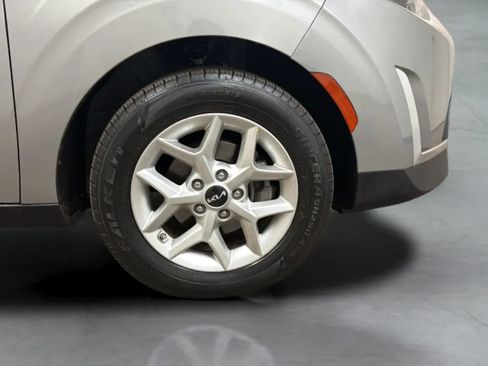 Used 2023 Kia Soul LX w/ LX Technology Package FWD image 23