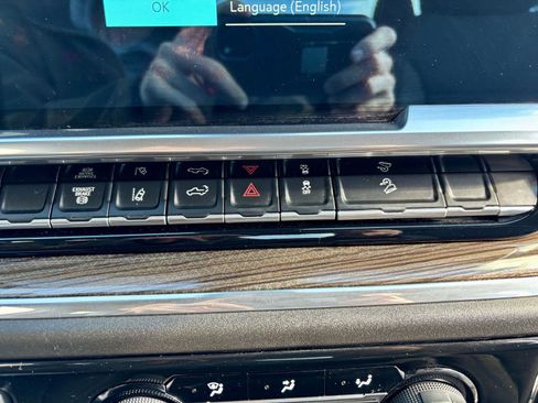 Used 2024 Chevrolet Silverado 2500 LT image 36