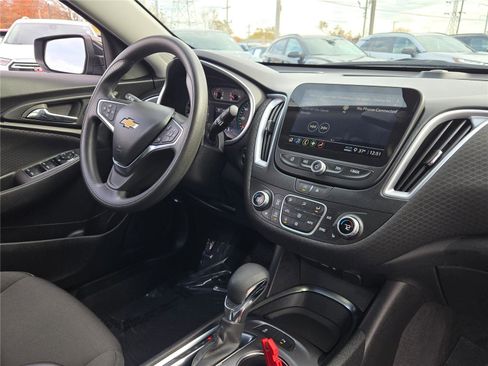 Used 2024 Chevrolet Malibu LT image 8