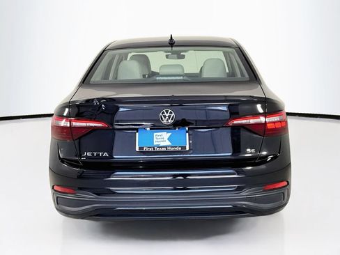 Used 2023 Volkswagen Jetta SE FWD image 6