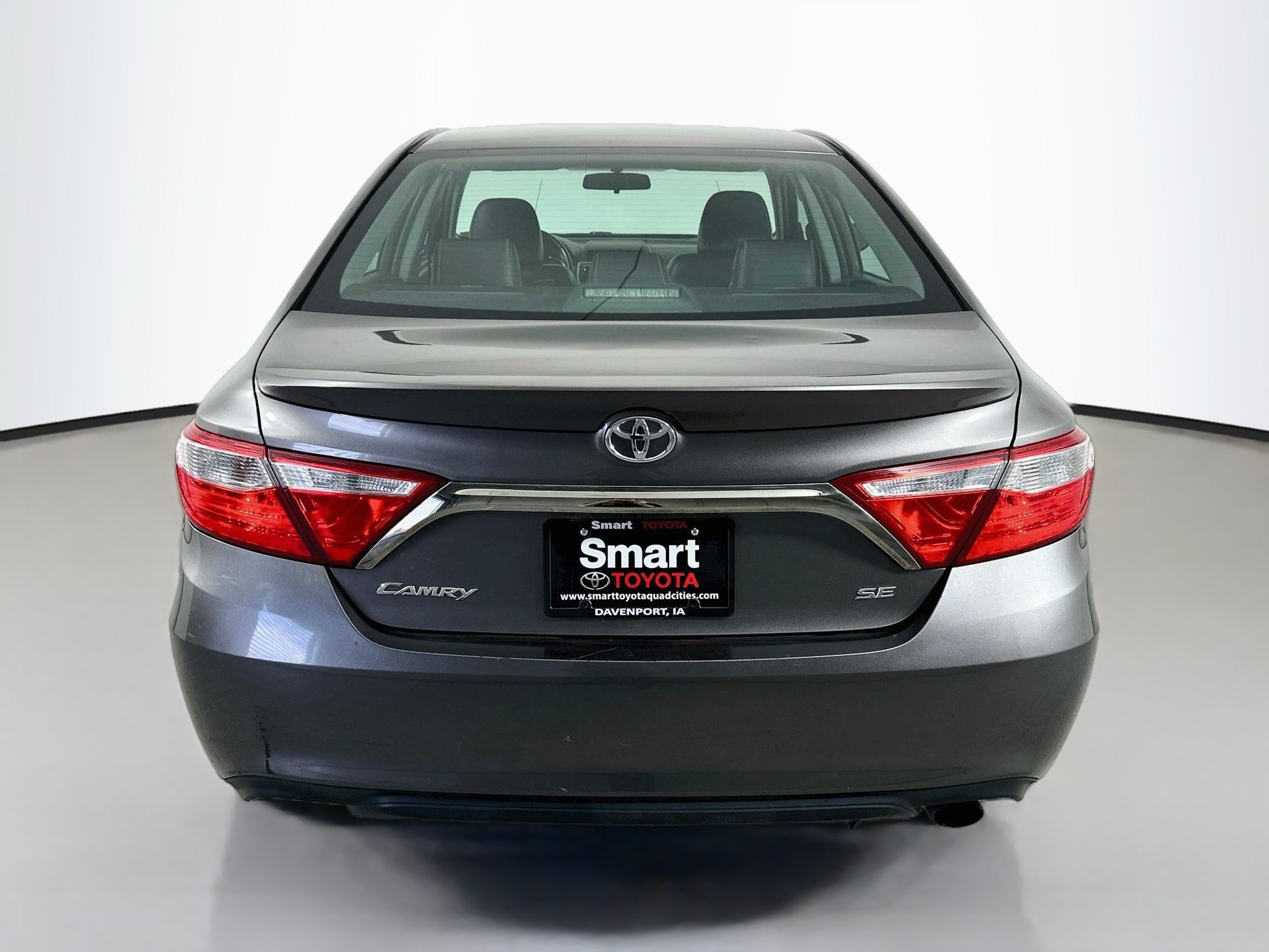 Used 2017 Toyota Camry SE FWD image 6