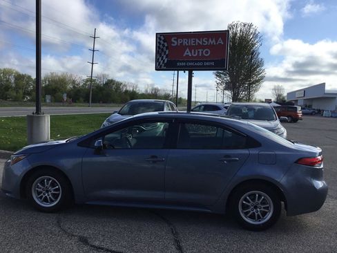 Used 2022 Toyota Corolla LE FWD image 10