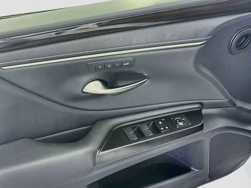 Used 2019 Lexus ES 300h w/ Premium Package FWD image 15