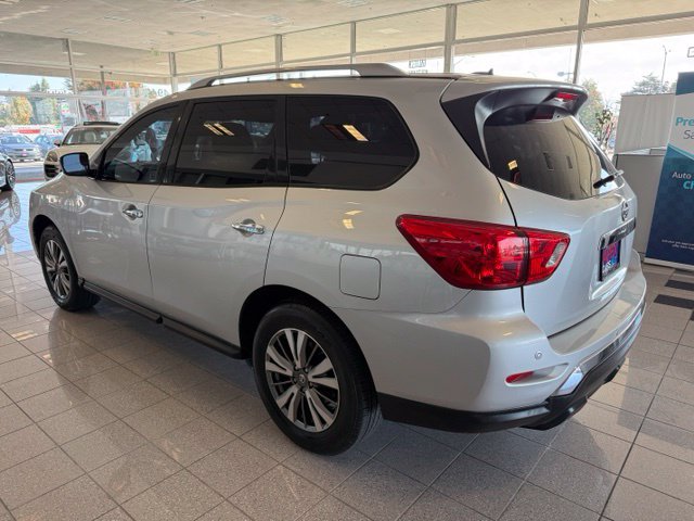 Used 2018 Nissan Pathfinder SV AWD/4WD image 6