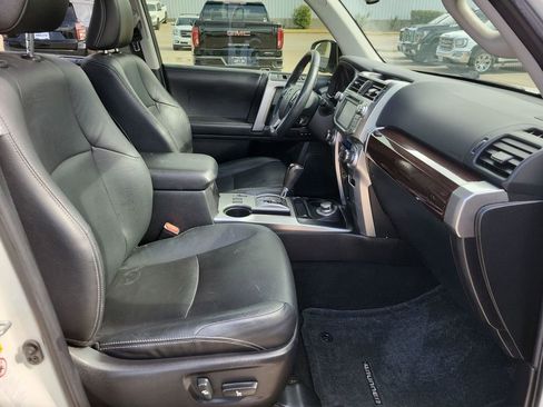 Used 2016 Toyota 4Runner Limited image 28