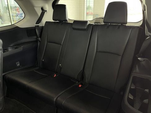 Used 2025 Toyota Grand Highlander FWD image 29