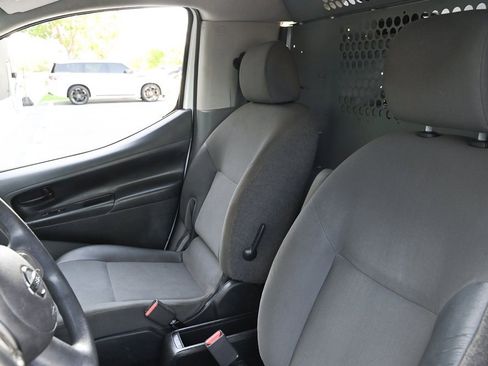 Used 2017 Nissan NV200 S image 11