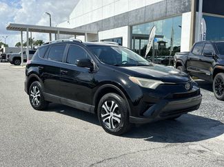 Used 2018 Toyota RAV4 LE FWD video 1