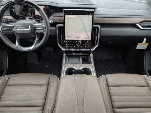 New 2026 GMC Acadia Denali Ultimate w/ LPO, Floor Liner Package AWD/4WD image 21